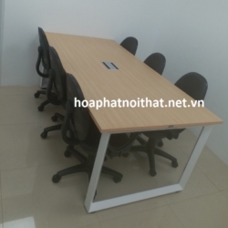 Bàn họp chân sắt Hòa Phát