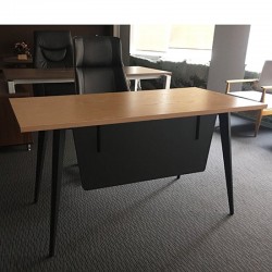 Bàn làm việc chân sắt top140